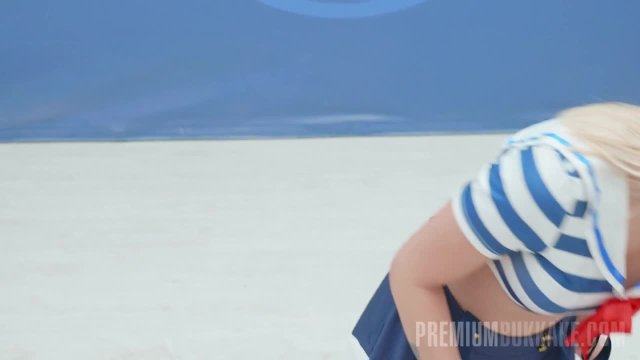 Превью Идеальная тёлочка и много спермы в её ротике № 46824